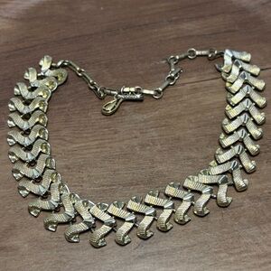 Vintage Coro brushed gold tone necklace chevron pattern